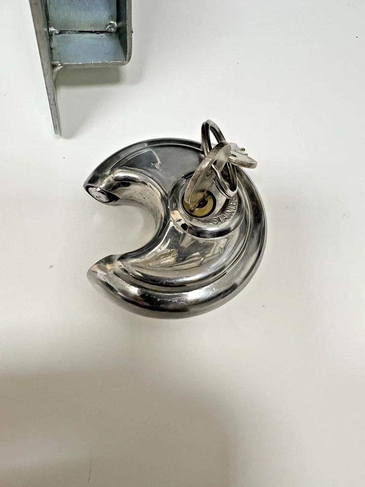 Antivol Tête d'Attelage avec Cadenas Rond Antivol de Remorque Voiture ( 2 clés ) - Imagen 3 de 4