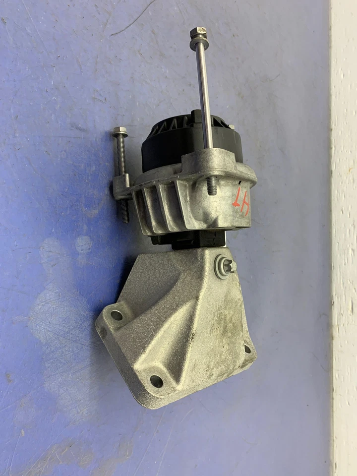 2012 - 2018 BMW 650I F12 RWD 4.4L LEFT ENGINE MOTOR MOUNT W/ BRACKET 68623513 - Image 4 of 4