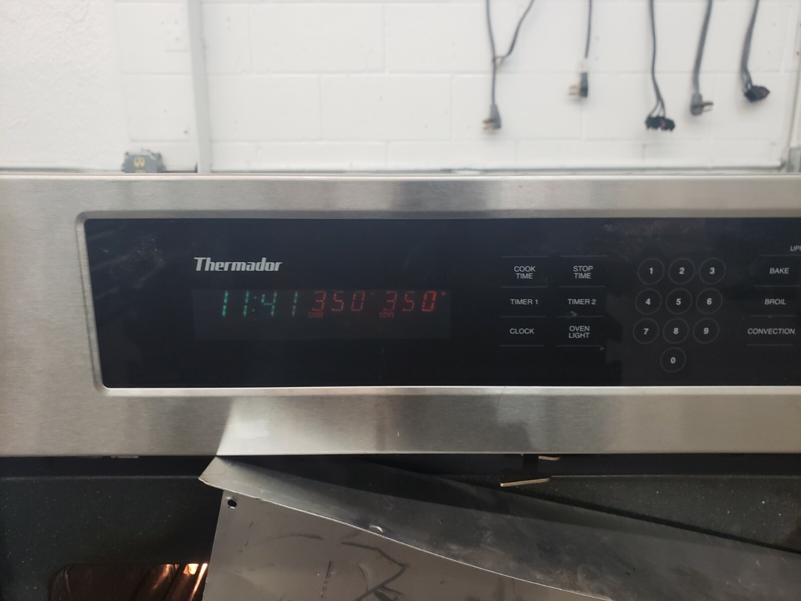 Genuine THERMADOR BuiltIn Oven, AirInterlock Switch Assy 00413121