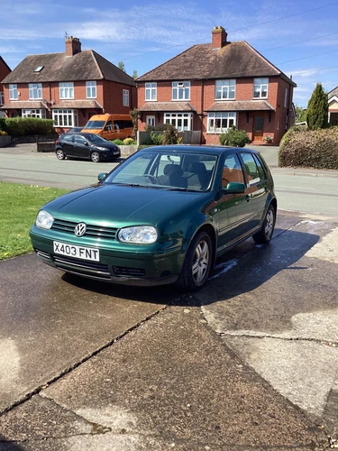VW GOLF 1.9TDI FOR SPARES OR REPAIR - Picture 1 of 8