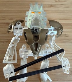 Vintage Y2K LEGO Bionicle *Incomplete* LOT Makuta 8593 & Takanuva 8596   mask