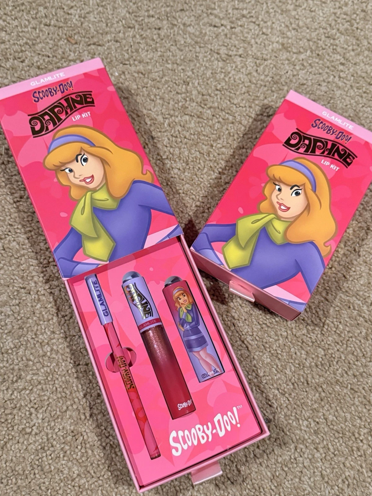 Glamlite Scooby Doo Daphne Lip Kit New (Lipstick, Lip Liner, and Lip Gloss Set)
Opens in a new windo