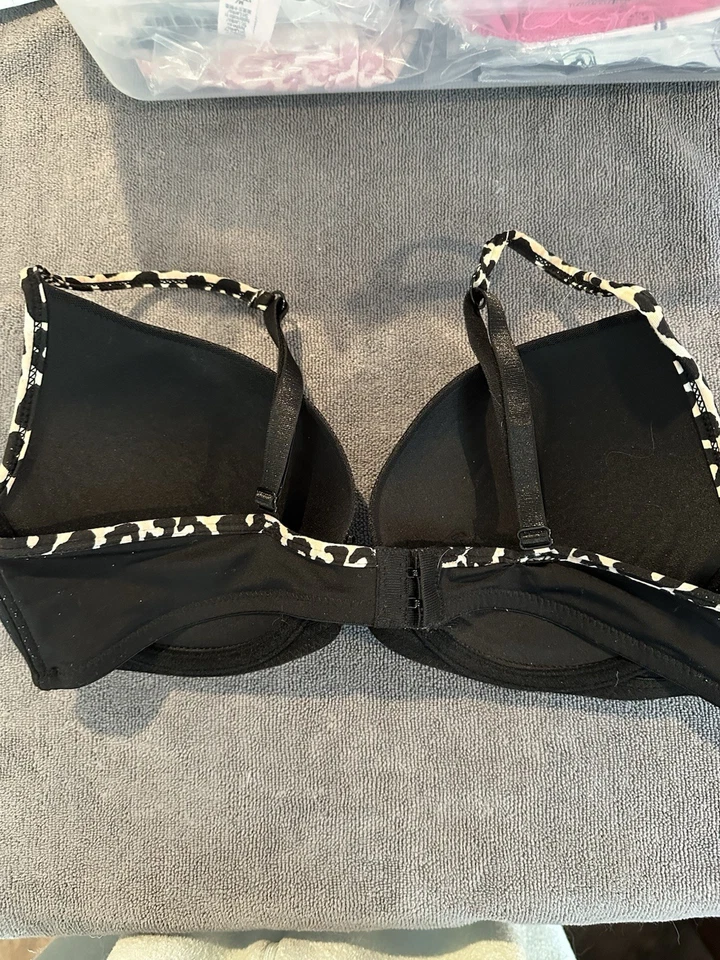 Great Bra.  Brand Unknown Black With Animal Print 36C - Image 3 of 4