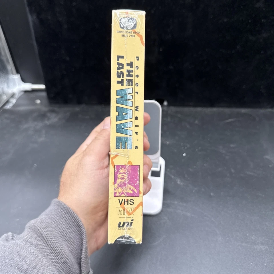 The Last Wave 1977 VHS Videotape Richard Chamberlain - Image 3 of 3