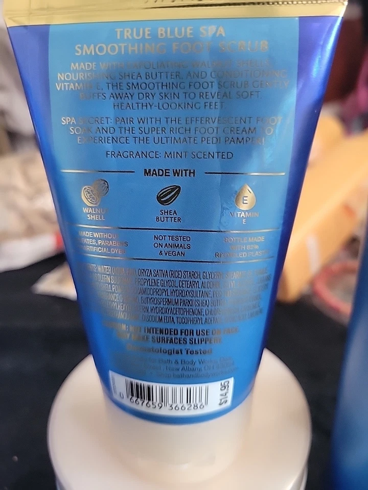 13 Piece  True Blue Spa Body Wash, Shower Cream, Body Cream Foot Scrub, Soak - Image 4 of 4