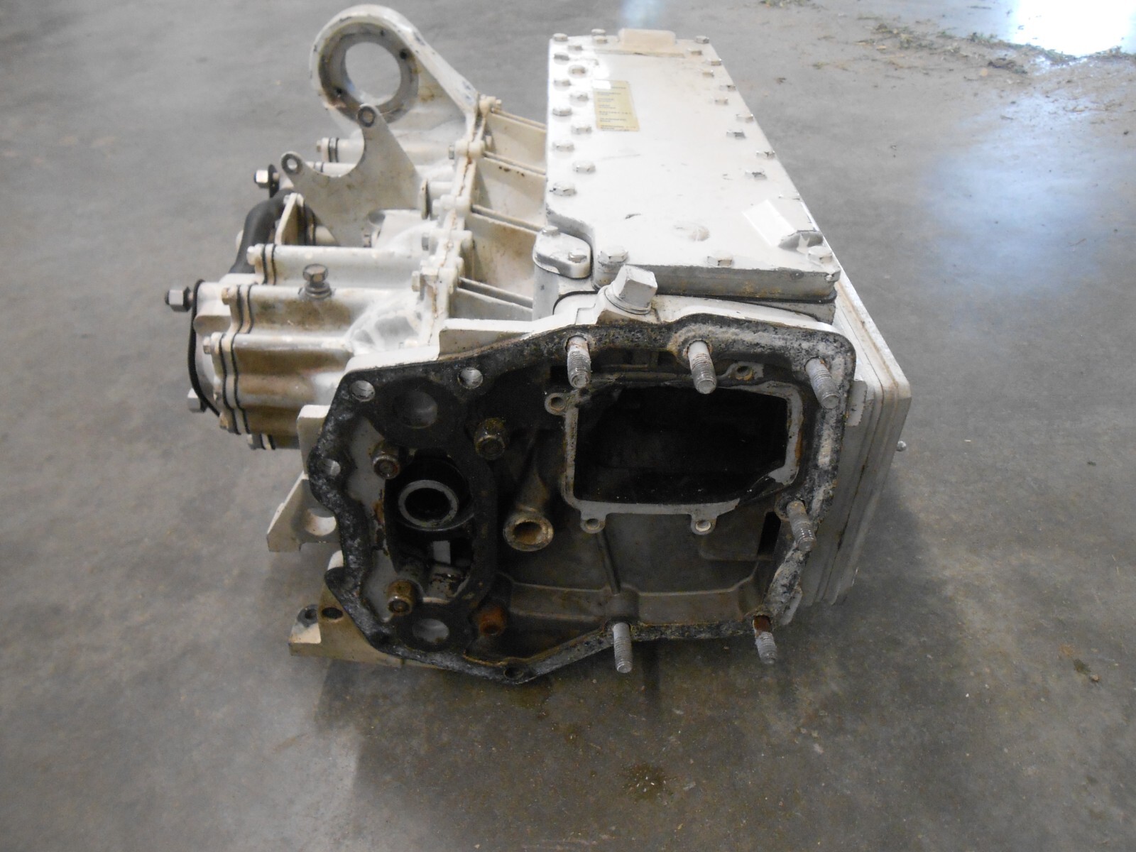 FA5533010 Chrysler 1982 115hp 1158H2E Outboard Powerhead 150PSI LOCAL PICKUP (E3