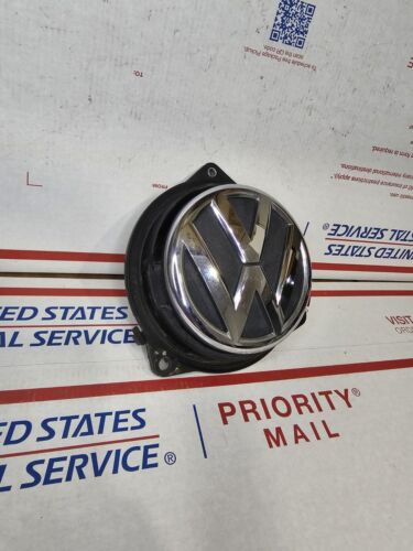 VW Golf GTI CC Hatch Emblem Latch MK5 06-09 OEM 3C5 827 469 E - Picture 2 of 7