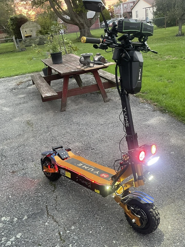 Scooter eléctrico YUME 6000W doble motor 11" 27AH batería escooter 50 MPH 56 millas Foto 2 de 4