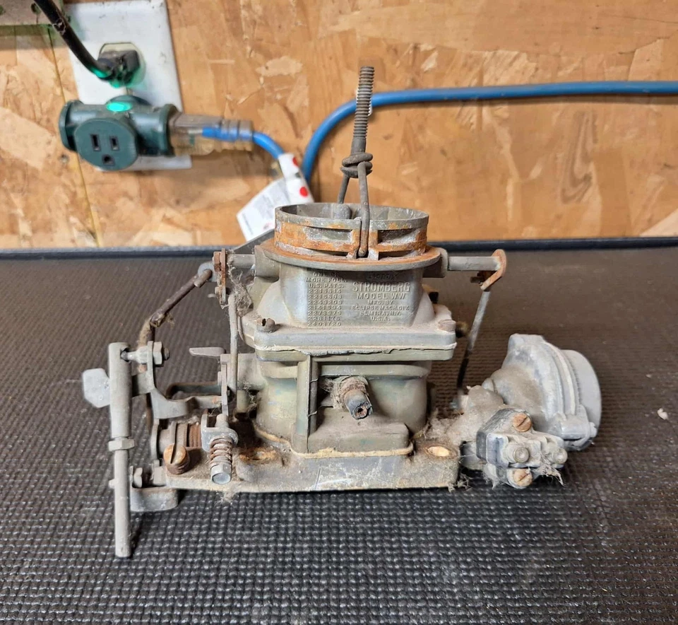 Carburador Buick LeSabre 364 1960 V8 Stromberg Foto 3 de 4