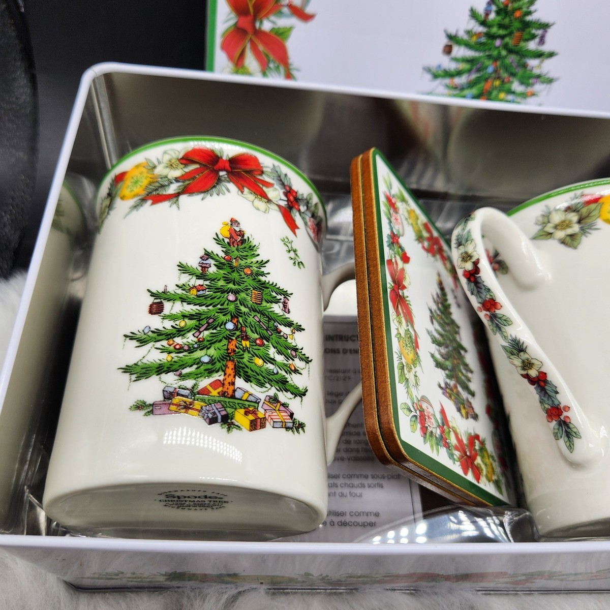 Spode Christmas Tree 5 Piece Tin Set, 2 Mugs 2 Coasters And Tin