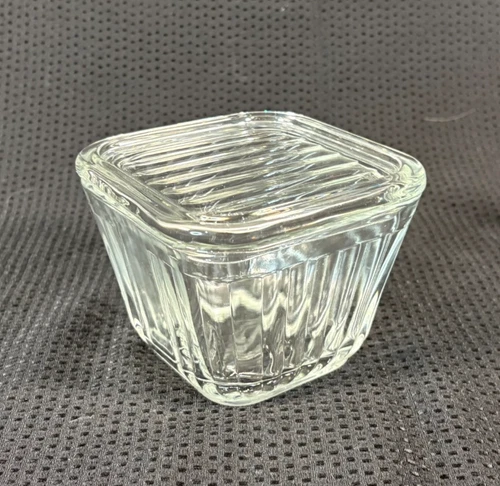 Vintage Anchor Hocking Glass Refrigerator Dish or Candy Dish (freeze/cook w it)