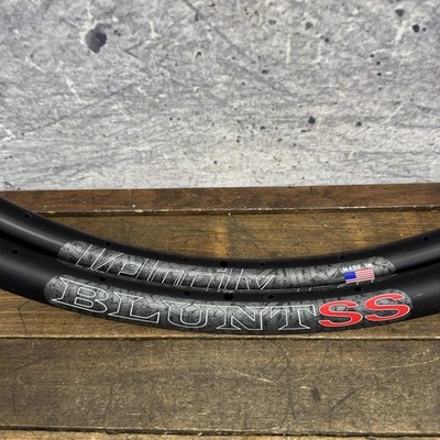 Velocity Blunt SS 27.5 Rim Set 32H Black MTB 27.5in Disc Alloy