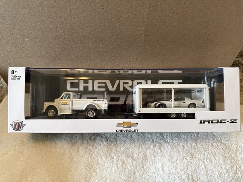 M2 Machines Auto Haulers 70 Chevy C60 PU & 85 IROC Z Camaro white R41 20-22 C27 - Picture 3 of 8