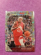 2019-20 Panini NBA Hoops Premium Stock - Pascal Siakam #182 Silver Lazer Prizm