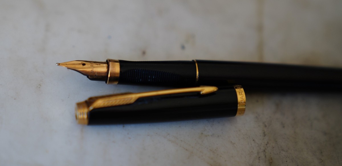 Stylo Plume Parker 75 Laque Noire - Plume En Or Massif 18 Carats - Occasion