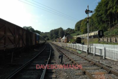 FOTO NORCHARD NIEDRIGER BAHNSTEIG DIE DEAN FOREST RAILWAY HABEN EINEN FANTASTISCHEN