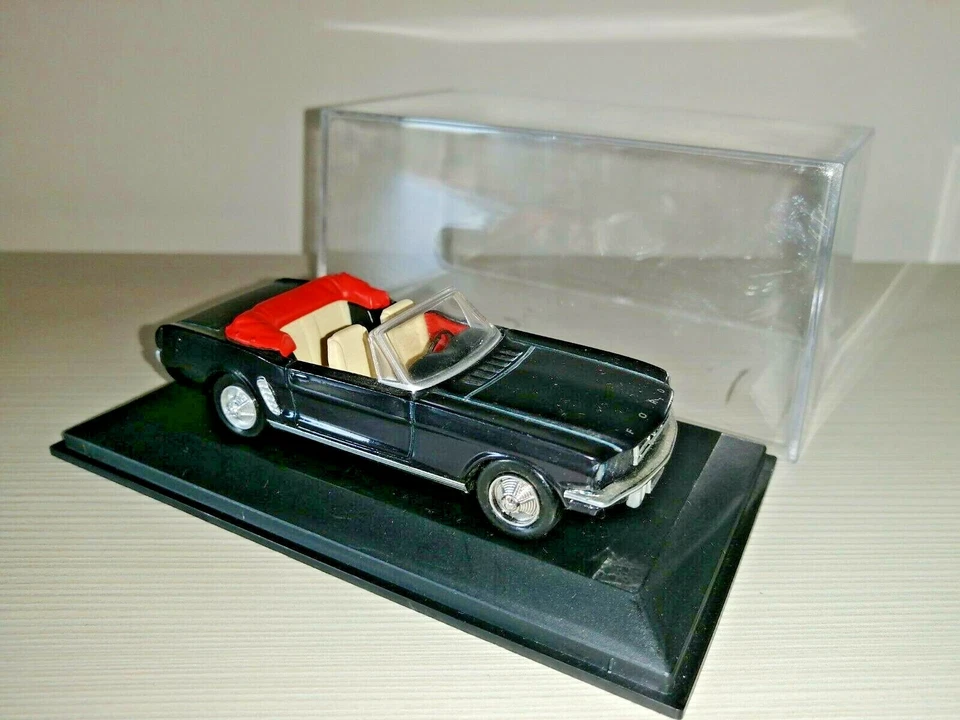 MUSTANG CONVERTIBILE 1964 NEW RAY SCALA 1/43 - Immagine 2 di 4