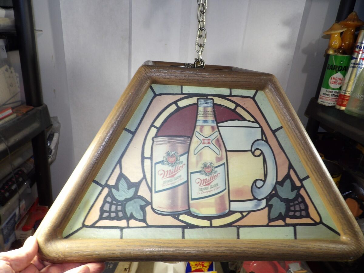 Vintage 1986 Miller High Life Beer Lighted Lamp Hanging Sign Vintage 1986 Miller High Life Beer Lighted Lamp Hanging Sign