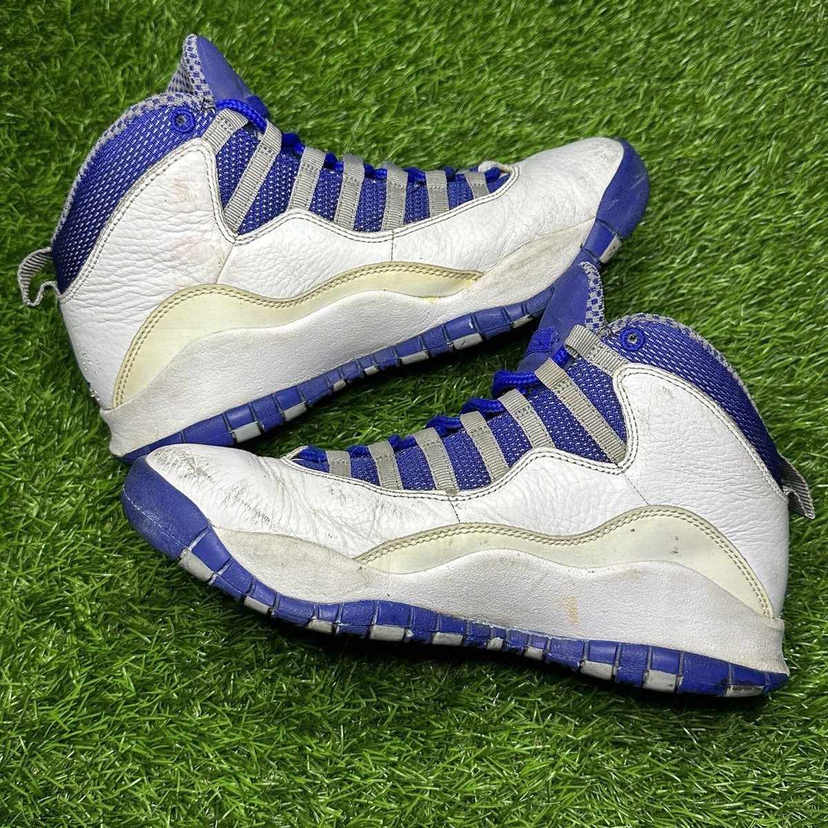 blue and white 10's
