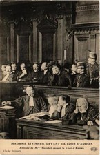 CPA AK PARIS Mme Steinhel devant la Cour d'Assises Attitude (700588)