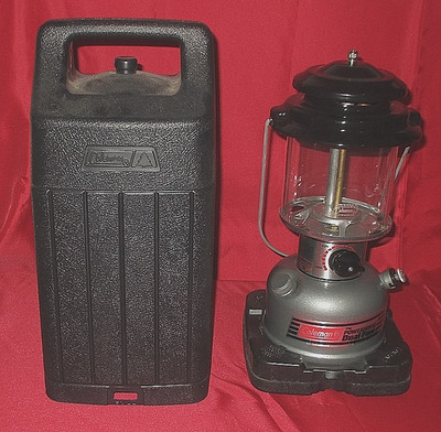 New never lit Very Nice Coleman 295 2 Mantle Lantern With Case - Dated 02/93