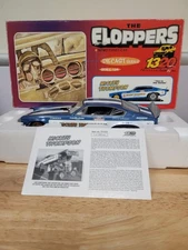 THE FLOPPERS 1320 MICKEY THOMPSON NHRA NITRO DRAG RACING FUNNY CAR 1:24 RARE