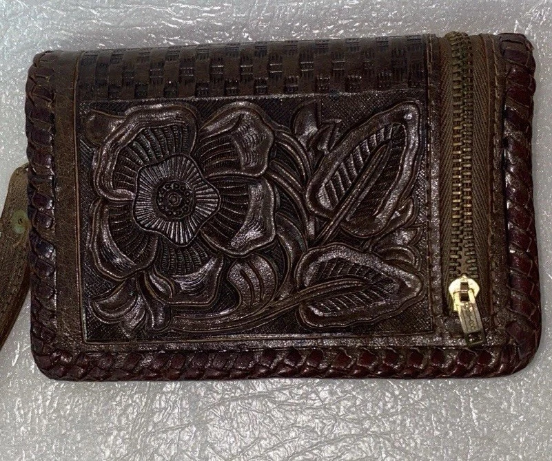 Cartera Muñequera De Colección Cuero Tooled México Tropical Tooled Hombres/Mujeres Años 60’s Foto 2 de 4