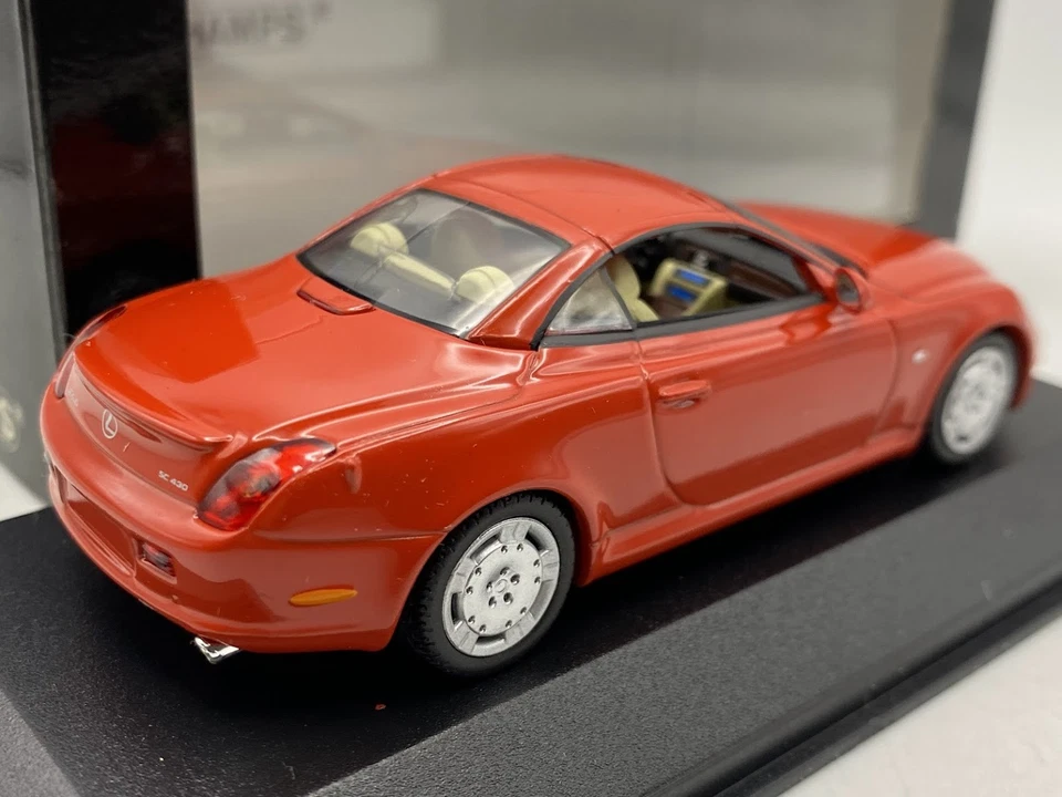 MINICHAMPS Lexus SC430 2001 Red 400166134 1:43 auto Diecast - Immagine 2 di 4