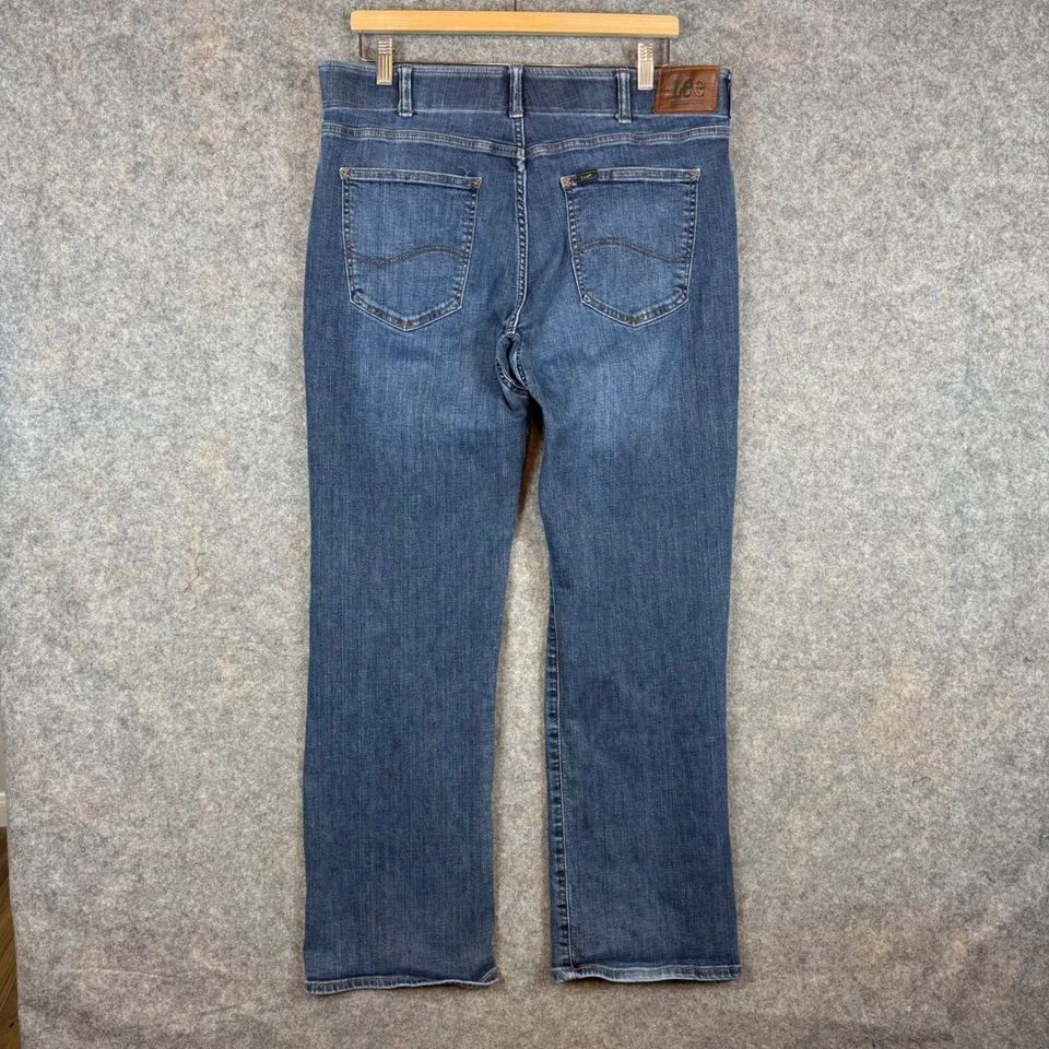 Lee Extreme Motion Jeans Mens 36x30 Blue Bootcut Stretch Performance Denim - Image 2 of 4