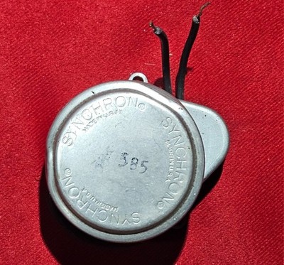 Synchron 35561L-106-6 Damper Motor 240V, 5W, 5/6 RPM, USA Made - NEW