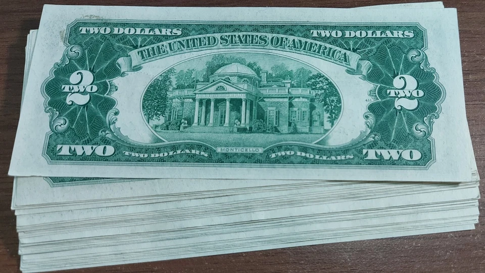 1 Pcs 1953 Two Dollar Bill Red Seal CU $2 Note 1953 UNC - Image 2 of 3