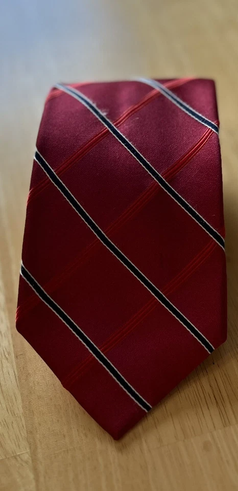 IZOD Men’s Tie 3.5” Red Black Striped Classic Designer Silk Necktie Preppy Work - Image 2 of 4