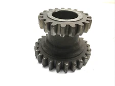 JOHN DEERE TRANSMISSION IDLER GEAR 19 & 25 TEETH B949R B1371R