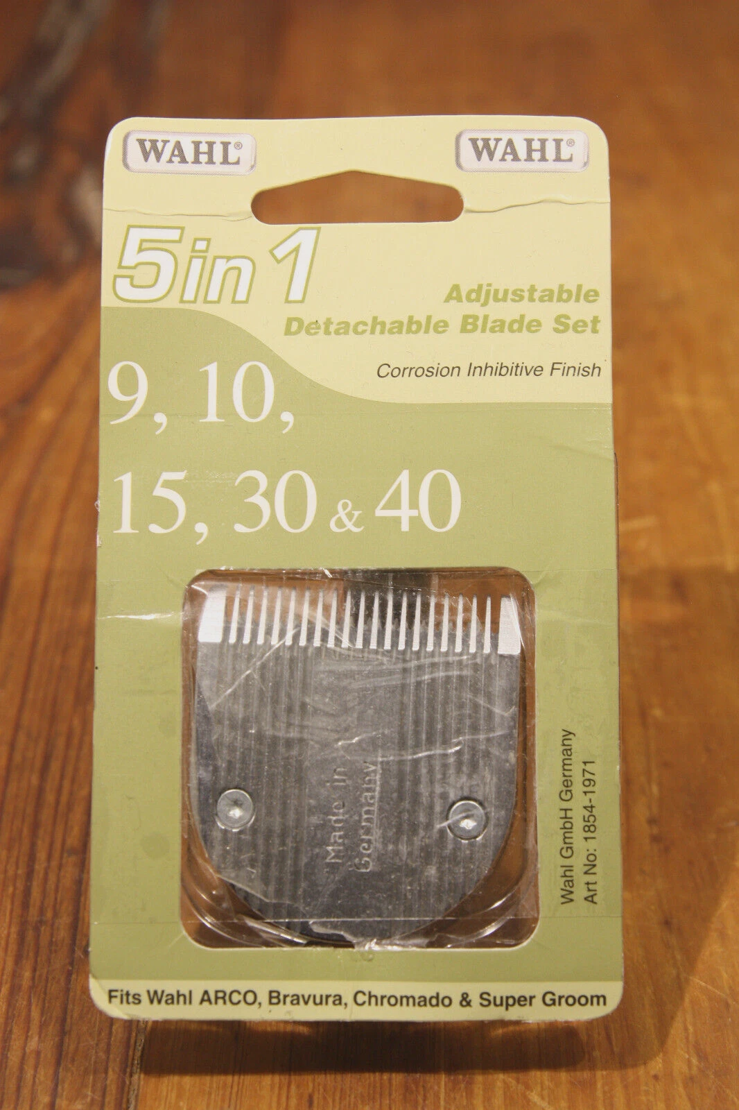 Wahl Professional Animal 5-in-1 Adjustable Fine Blade Pet Grooming (2179-301)
Opens in a new window