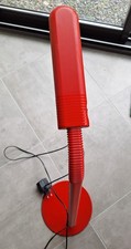 lampe de bureau Manade design Philippe Michel années 80 .Très bon état rouge