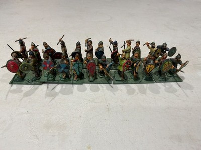 28mm Saxon Fyrd Metall bemalt 24 Figuren S9