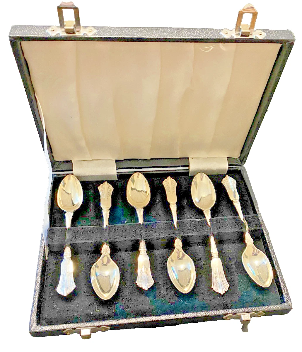 Cased Antique English F&G 6 Piece Silver Plated  "Albany Pattern" Tea Spoon Set