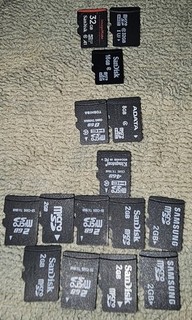 Lot of 15 Micro SD Cards Untested (32GB 16GB 8GB 4GB )