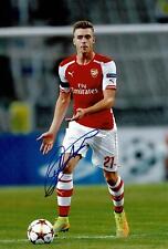 Calum Chambers SIGNED 12X8 Photo Arsenal F.C. Photo AFTAL COA (1878) Calum Chambers SIGNED 12X8 Photo Arsenal F.C. Photo AFTAL COA (1878)
