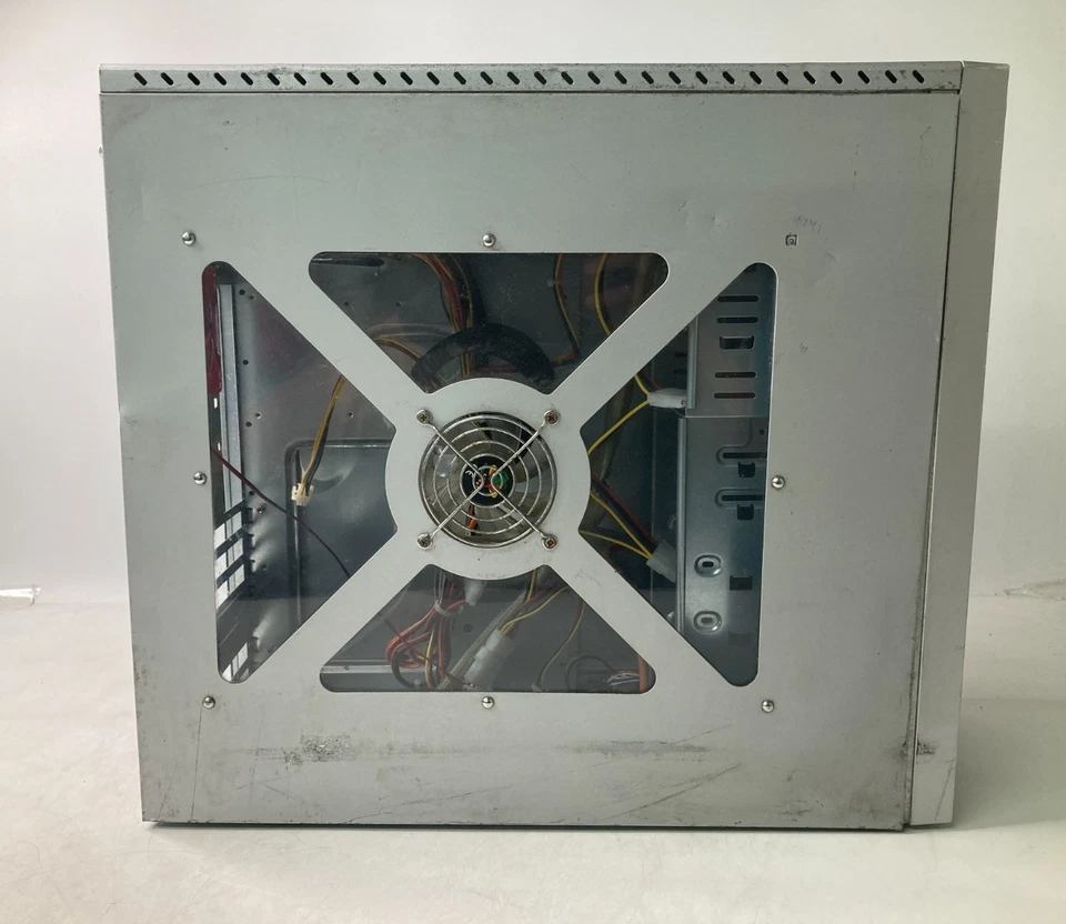 Retro RAIDMAX Silver SECC Steel ATX Mid Tower w/ PSU - Image 3 of 4
