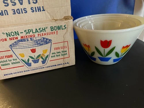 Set of 4 Vintage Fire King Tulip Ivory milk glass Nesting Bowls NEW IN BOX