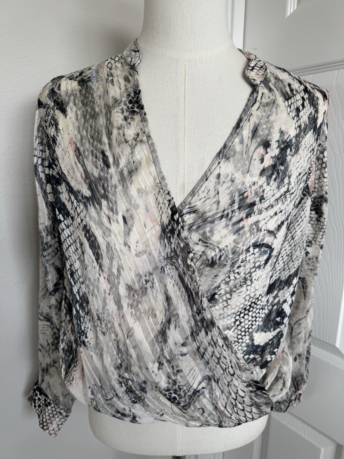 Olivia Graye Snakeskin Python Shimmer Crossover T… - image 4