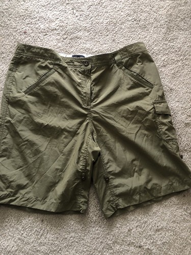 Sz 16 Lands' End Green Cargo Shorts Womens Pockets