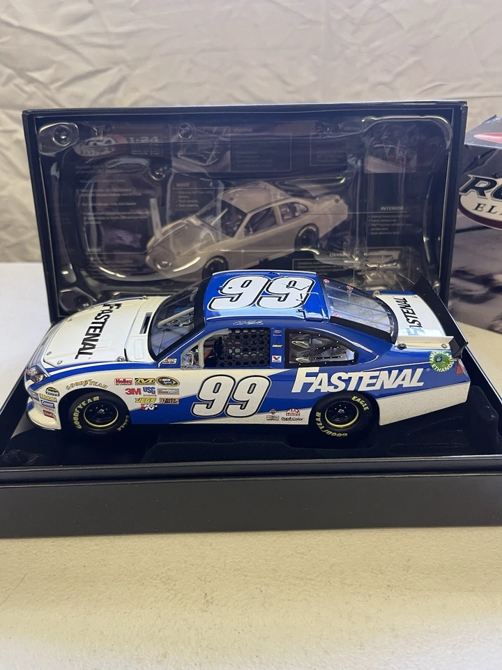 Carl Edwards #99 Fastenal 2012 Fusion Elite 53/175 Foto 2 de 4