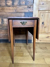 VTG Henkel Harris Solid Wild Black Cherry Drop Leaf 5409 Table Side Pembroke