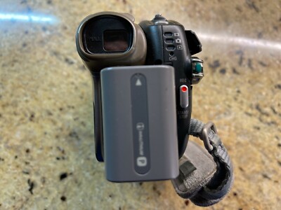 SONY JAPAN HANDYCAM DCR -DVD 403 GREY DIGITAL HD VIDEO CAMERA