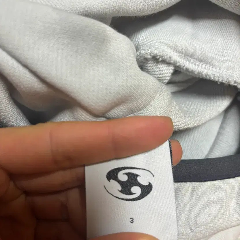 Official thumbnail 3