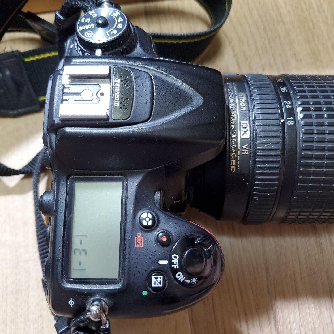 【美品】NICON D7200 18-140VR KIT Amazon.com : Nikon D7200 DX-format DSLR w/ 18-140mm VR Lens