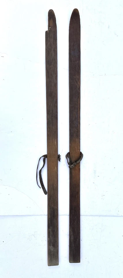 Vintage 1920s 1930s Child Skis Wood 60” ROUGH SHAPE leather straps 152cm - Image 4 of 4