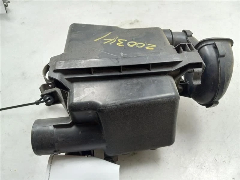 CAJA FILTRO AIRE TOYOTA PRIUS C 1.5L 4CYL 12-19  Foto 2 de 4